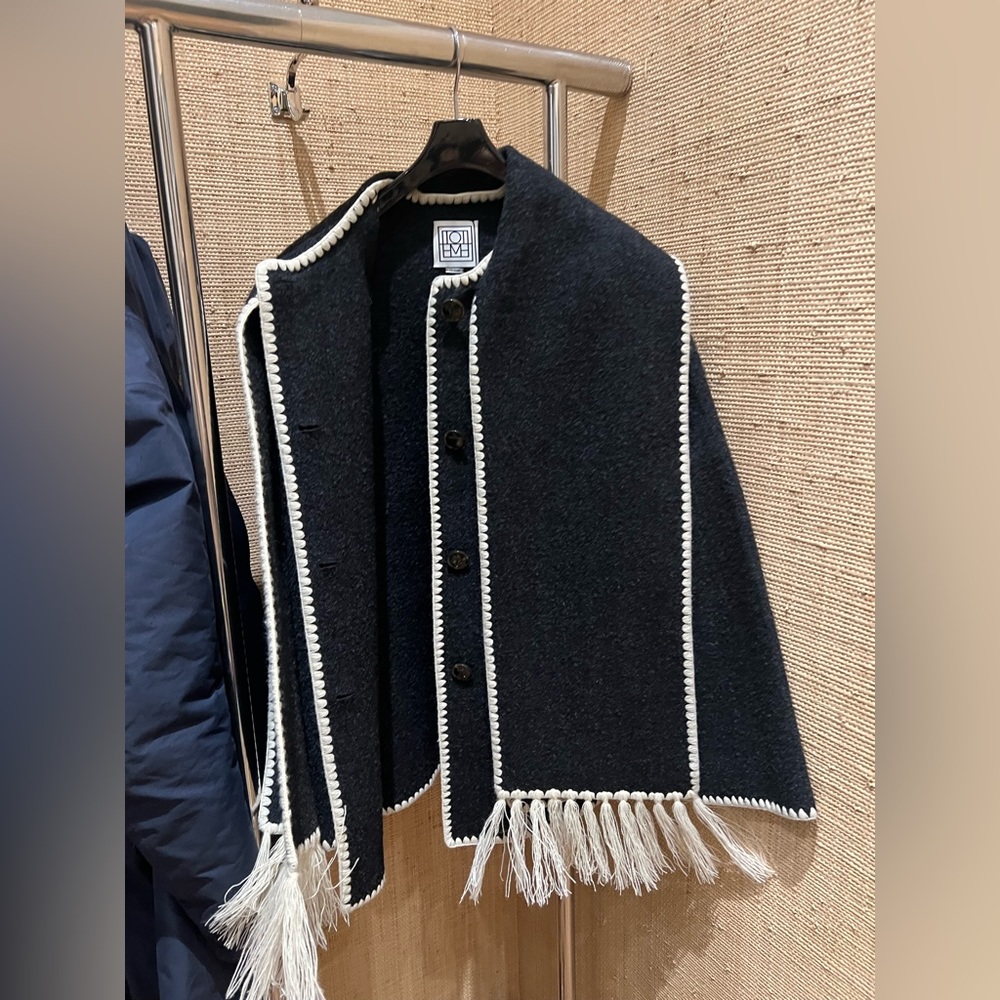Toteme scarf jacket brandnew only wore twice